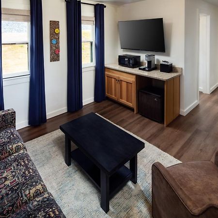 Lodge At Schroon Lake Exterior photo