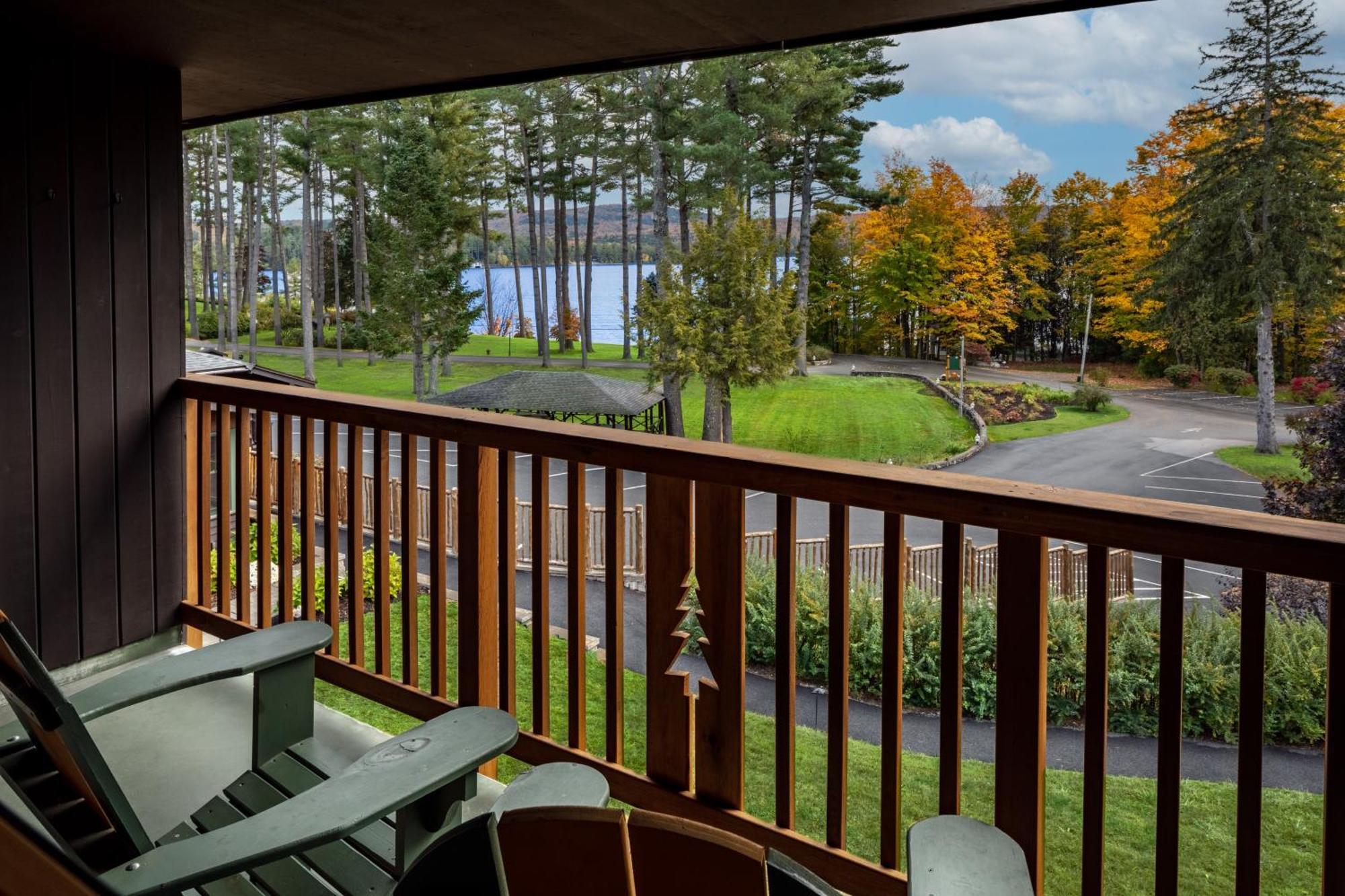 Lodge At Schroon Lake Exterior photo