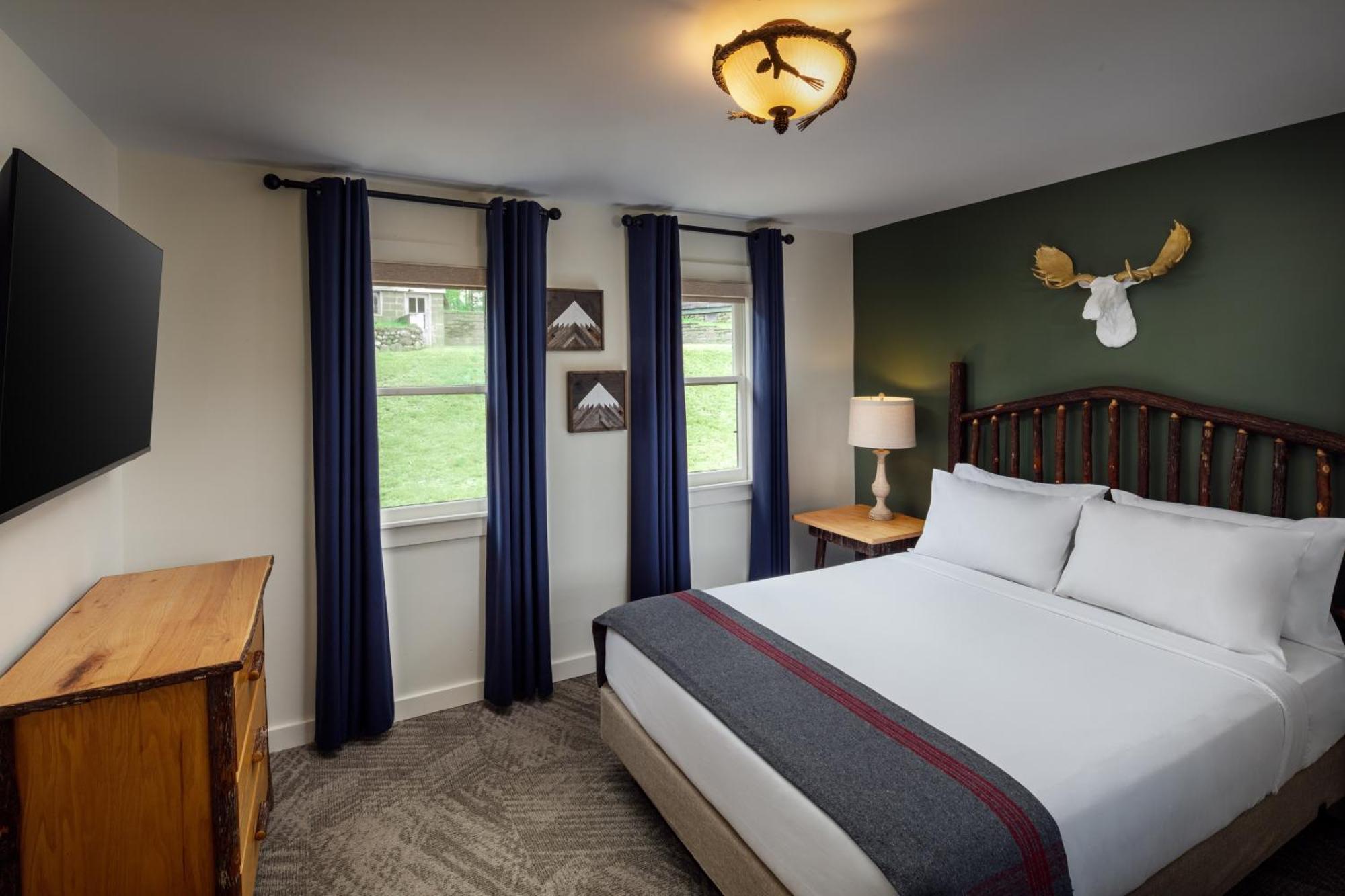 Lodge At Schroon Lake Exterior photo